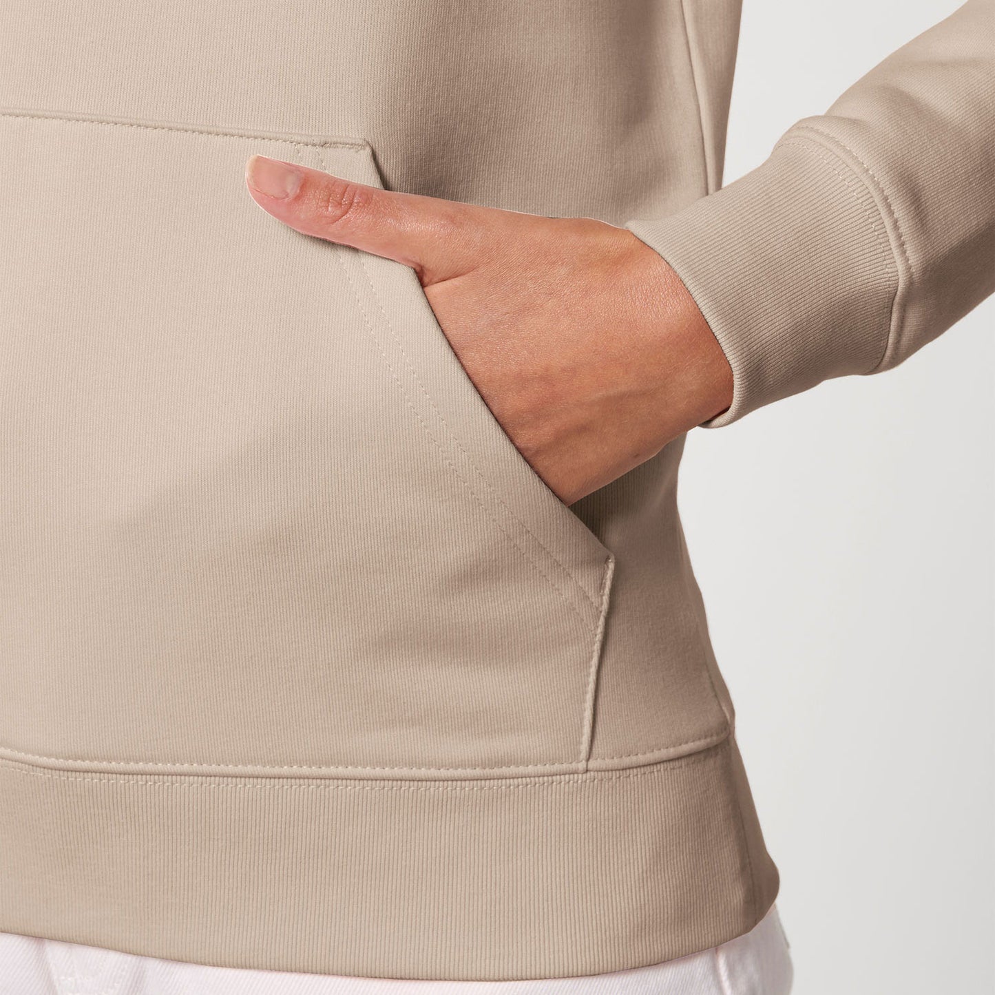 05_Hoodie_Detail_sand