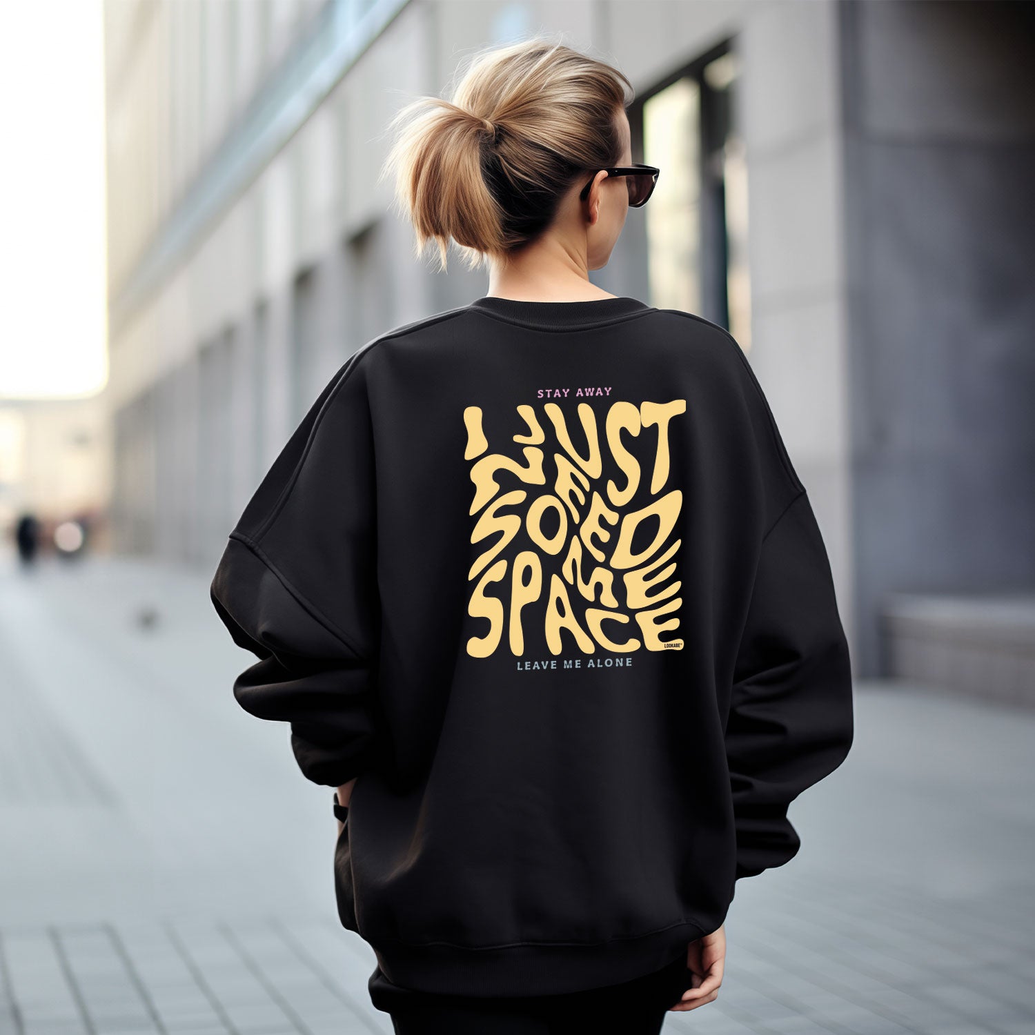 Sweatshirt "Stay away"