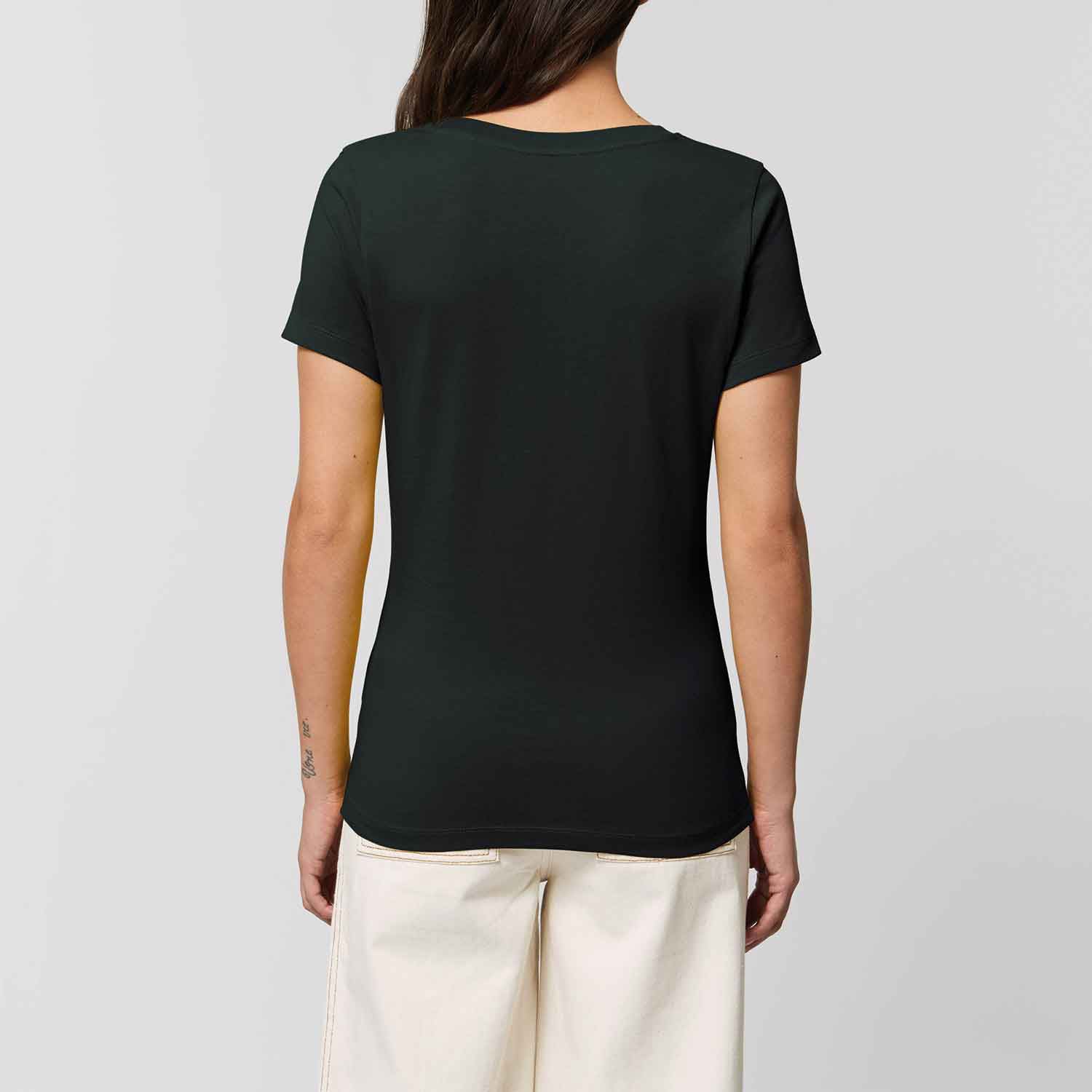 04_T-Shirt_Back_Model_schwarz