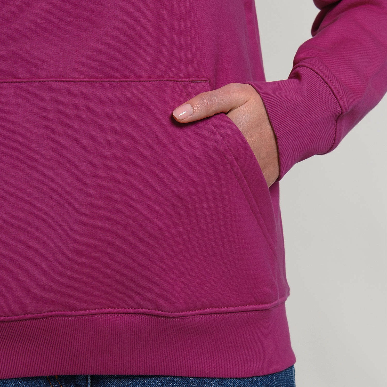 05_Hoodie_Detail_beere