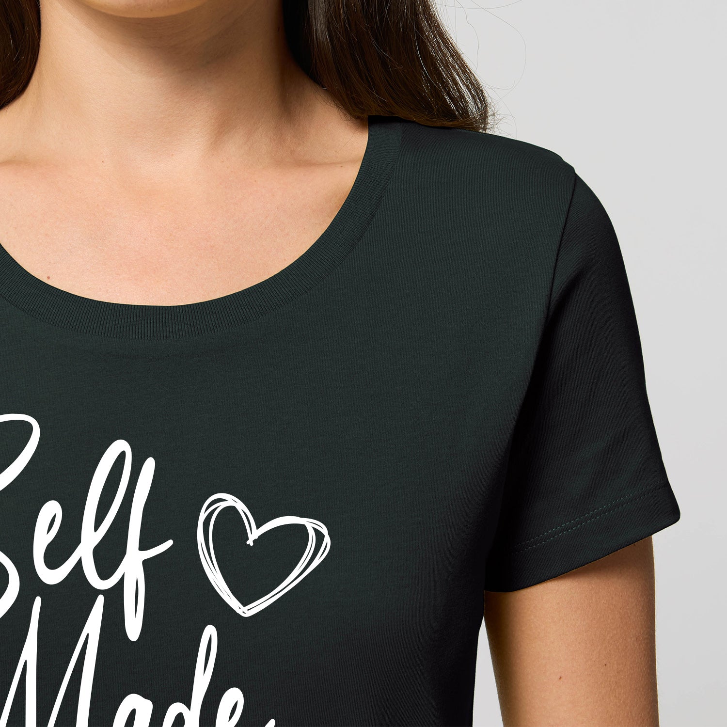 05_T-Shirt_Detail_LK10216