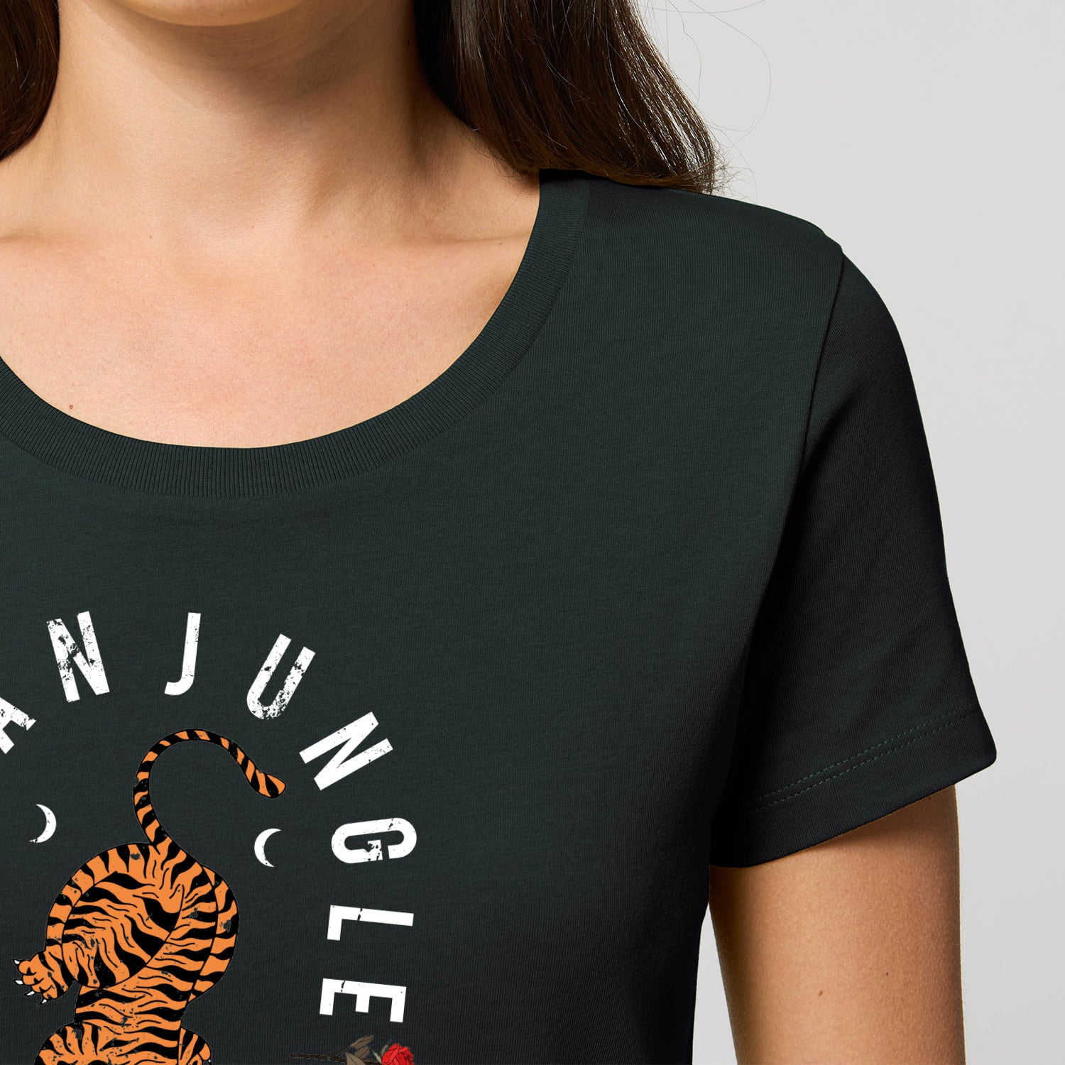 05_T-Shirt_Detail_LK10548