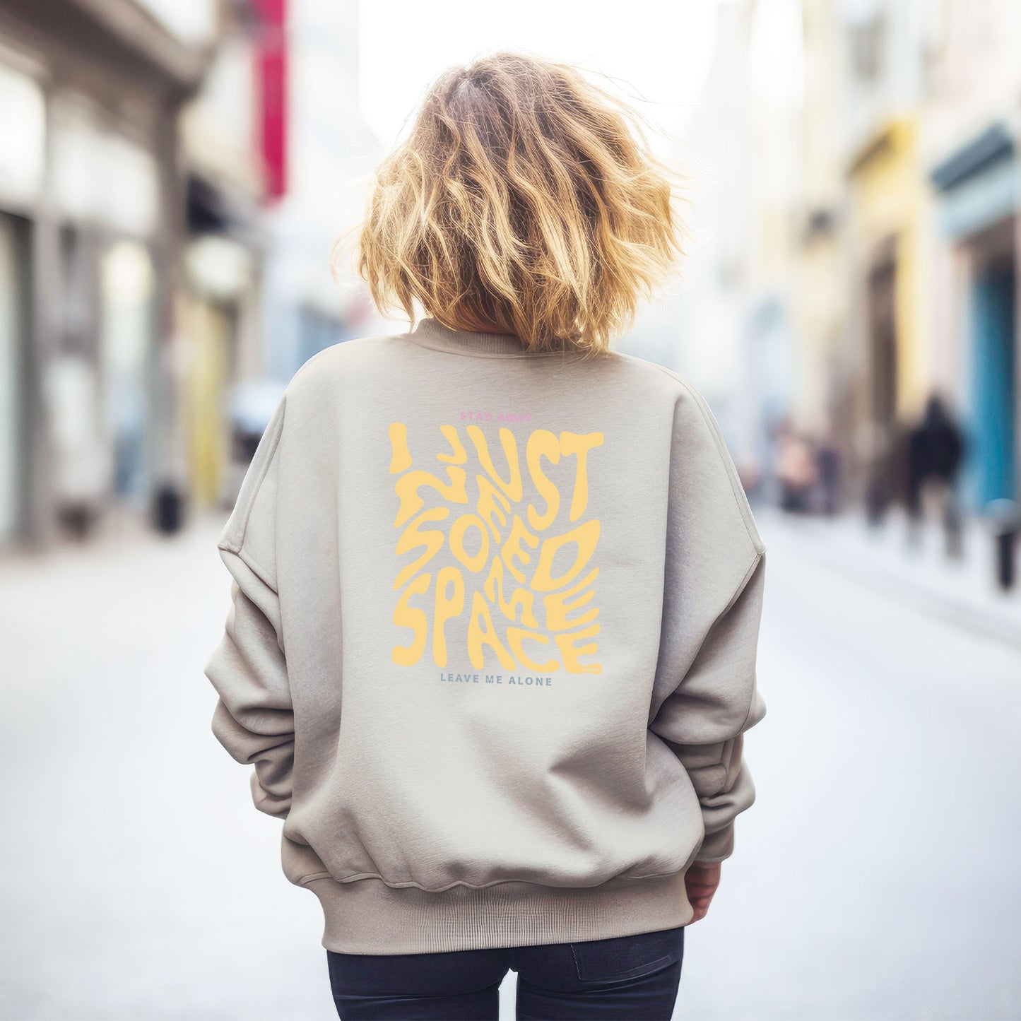 Sweatshirt "Stay away"